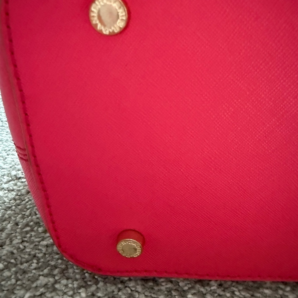 Danier Pink Tote Bag with Structured Design and Saffiano Finish - Picture 12 of 16